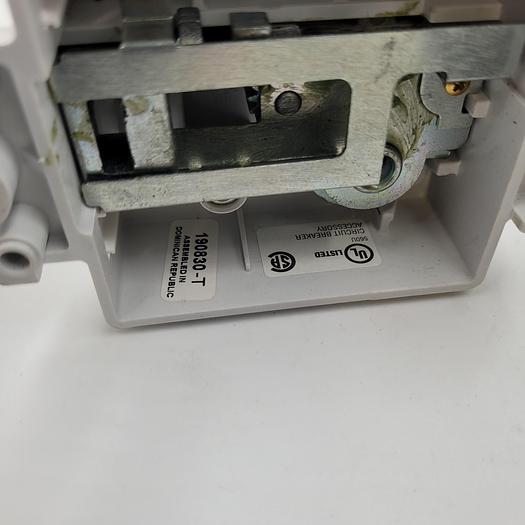 Used EATON E125B EGB3030FFG CIRCUIT BREAKER & EXTENSION ON/OFF LEVER 190830-T