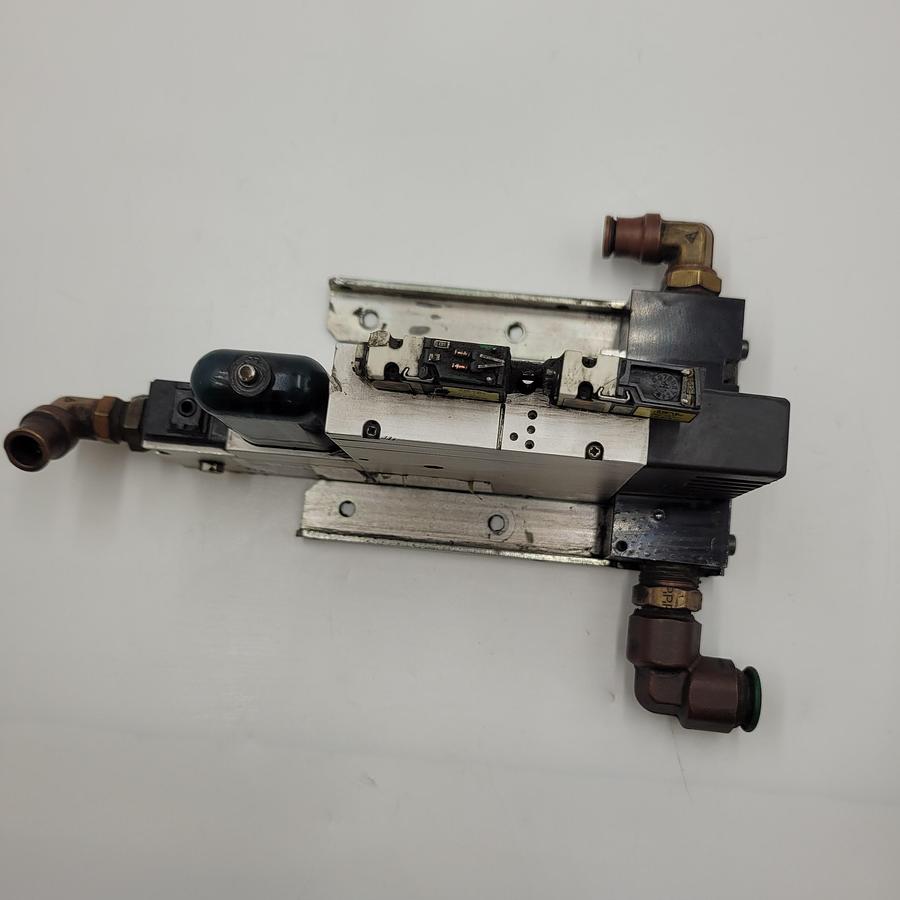 Used PARKER CEK27HSZC24PBLN vacuum generator