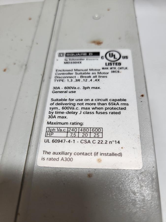 Used Square D MD3304X Enclosed Manual Motor