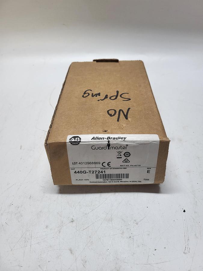 Allen-Bradley Guard Master 440G-T27241 Ser.E (No Spring)