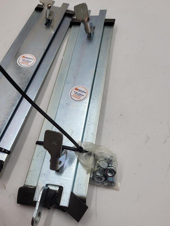 Used NVENT Hoffman F126LSGQR Quick-Release Flat Sealing Plate NO seals