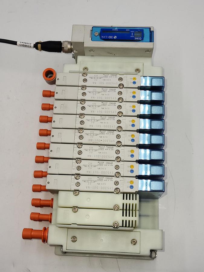 Used SMC SY5-IOL-0-N710RI W/ 8 solenoids SY5300 - 5UI - NA / One: EX260-SIL1 Serial Transmission System output