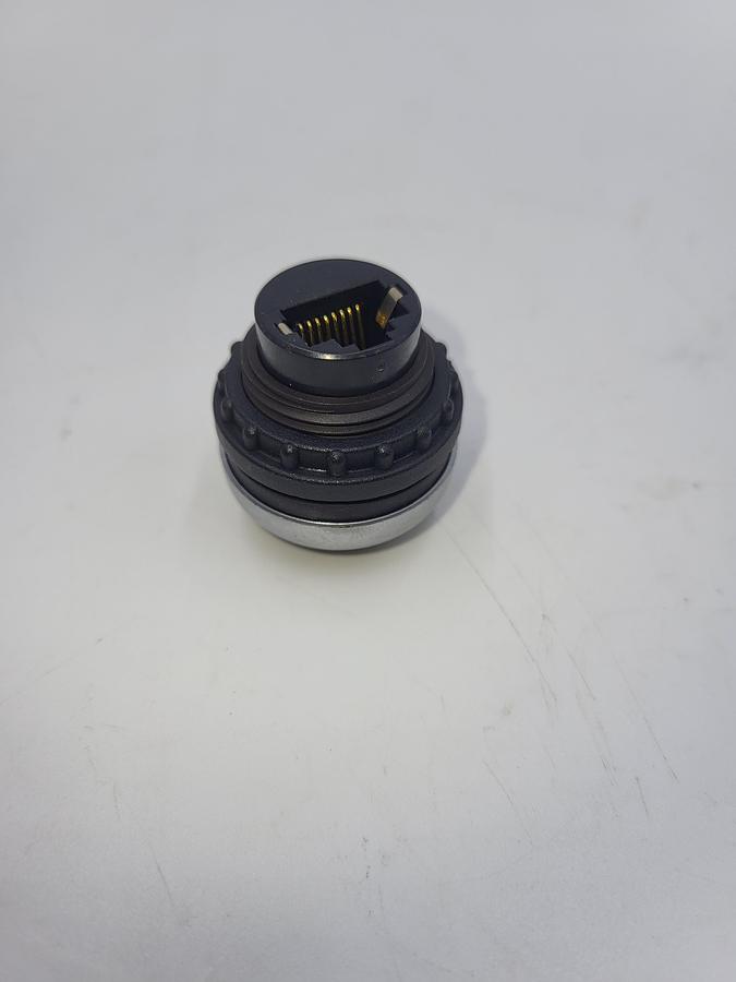 Used LUTZE 492076 Industrial Network Connectivity Panel Pass Through, RJ45 F/F 8/8 Cat6A