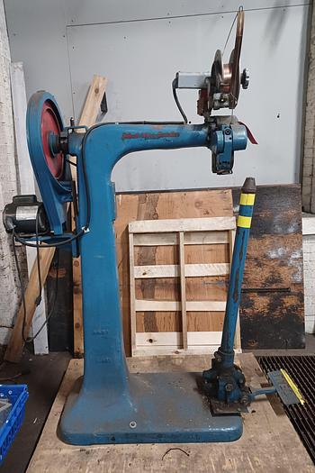 Used Ideal stitcher IB-2043