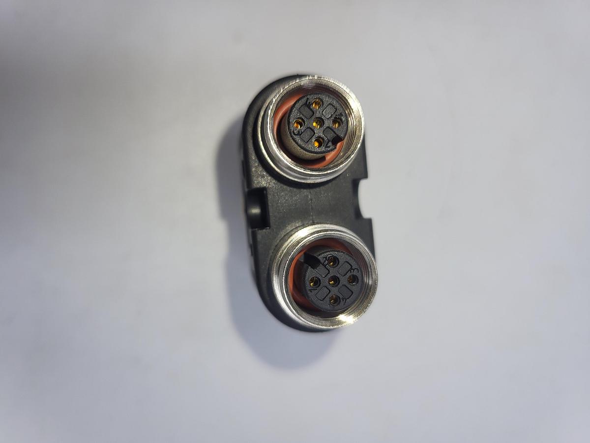 TURCK 2766011 SPLITTER 9133 5 PIN MALE / 5 PIN FEMALE