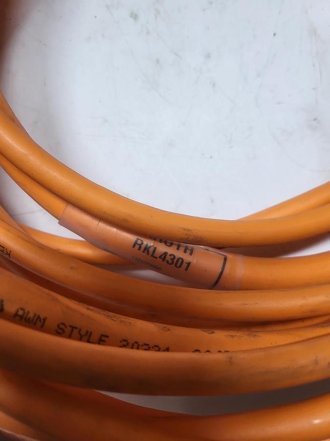 Used Rexroth MSK061C-0600-NN-S1-UP0-NNNN W/RKL430 AWM Style Cable 180"