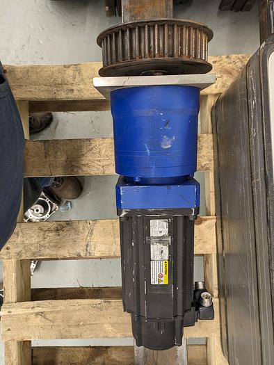 Used Rexroth R911316339 3 phase Motor. Wittenstein LP 155-M02-25-111-000