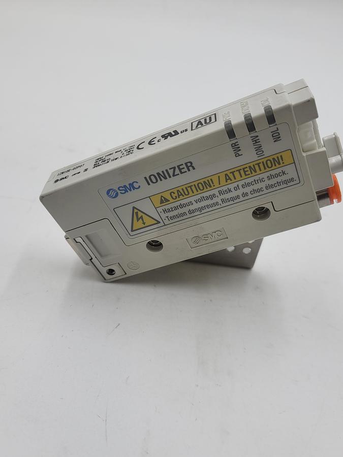 Used SMC IONIZER IZN10E-02O07 with mounting bracket
