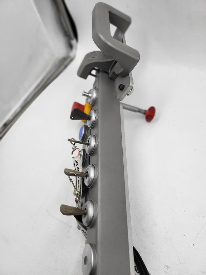 Used Fortress interlock hinged actuator pt: THHRXGNGNGNGNSMELEBQM item: 00598444 & THCEIP6P1P3Q9 item: 00589075