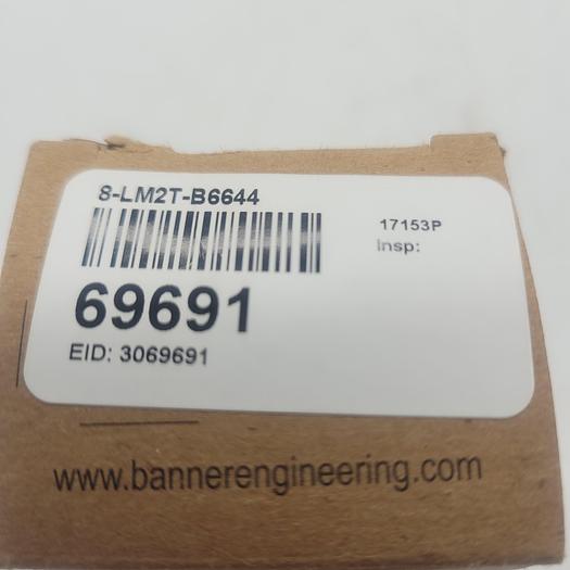 Banner 8-LM2T-B6644 Flat Button