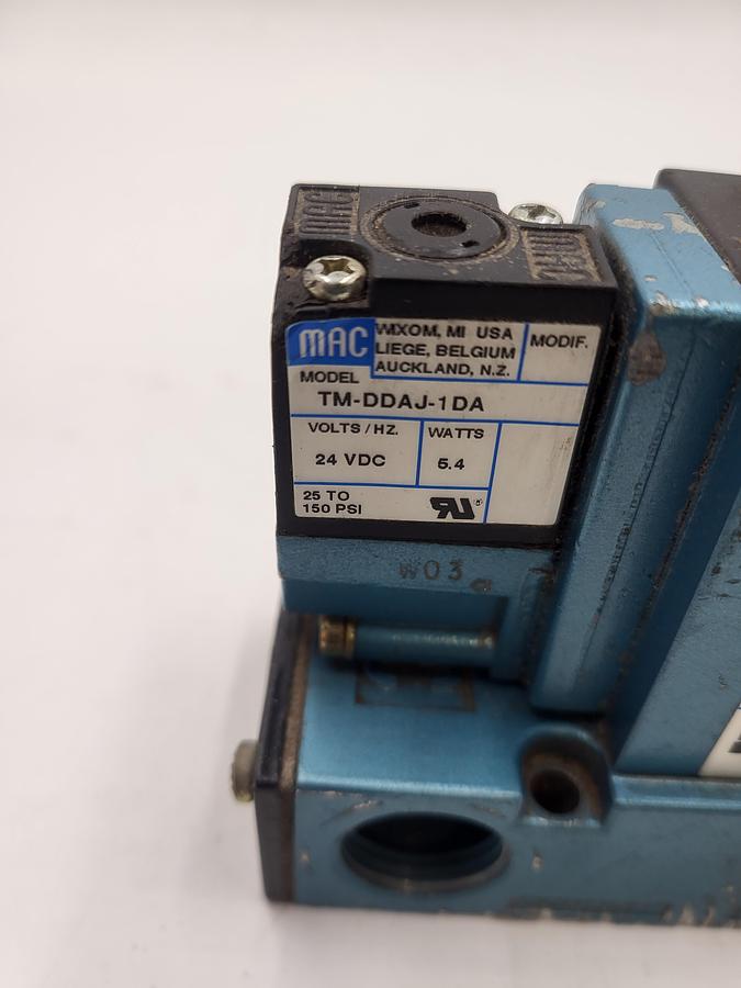 Used MAC solenoid valve 82A-FC-CAA-TM-DDAP-1DA & two TM-DDAJ-1DA