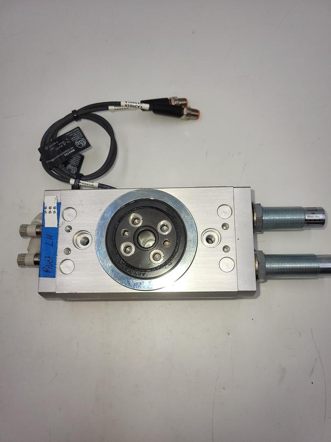 Used FESTO DRRD-25-180-FH-Y9A Semi-Rotary Drive