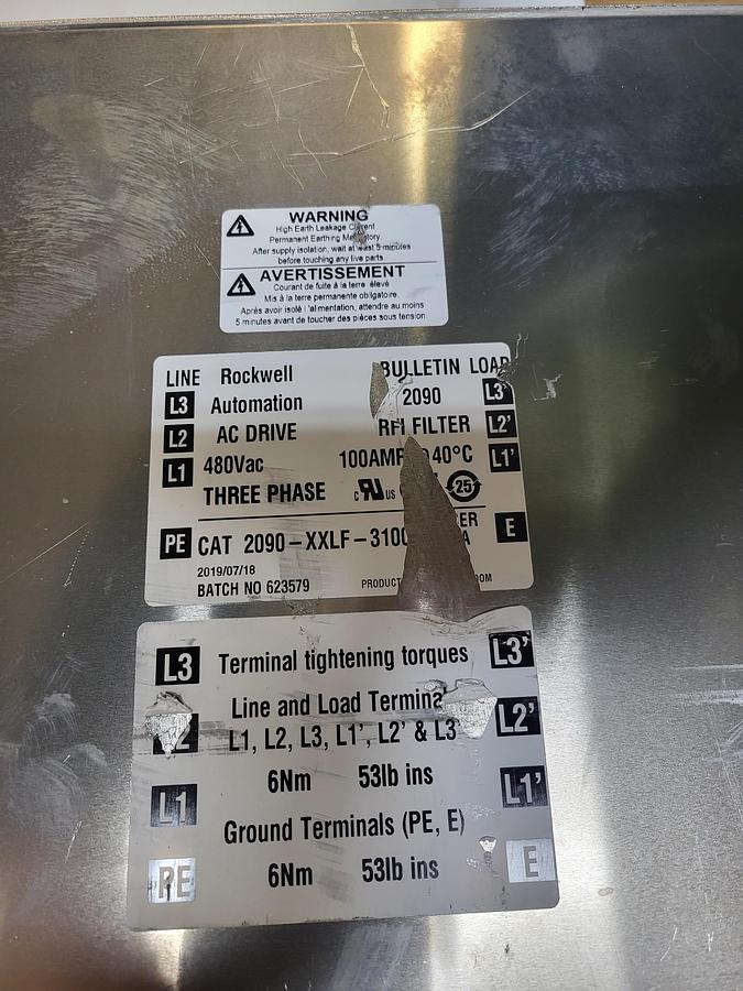 Used Rockwell Automation AC drive 2090-XXLF-3100