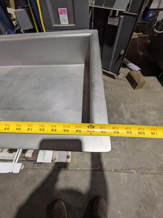 Used shaker conveyor 18" x 96"