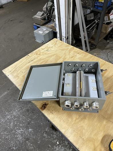 Used SCE 12,4 (12”Long 10” Wide 5” Depth)