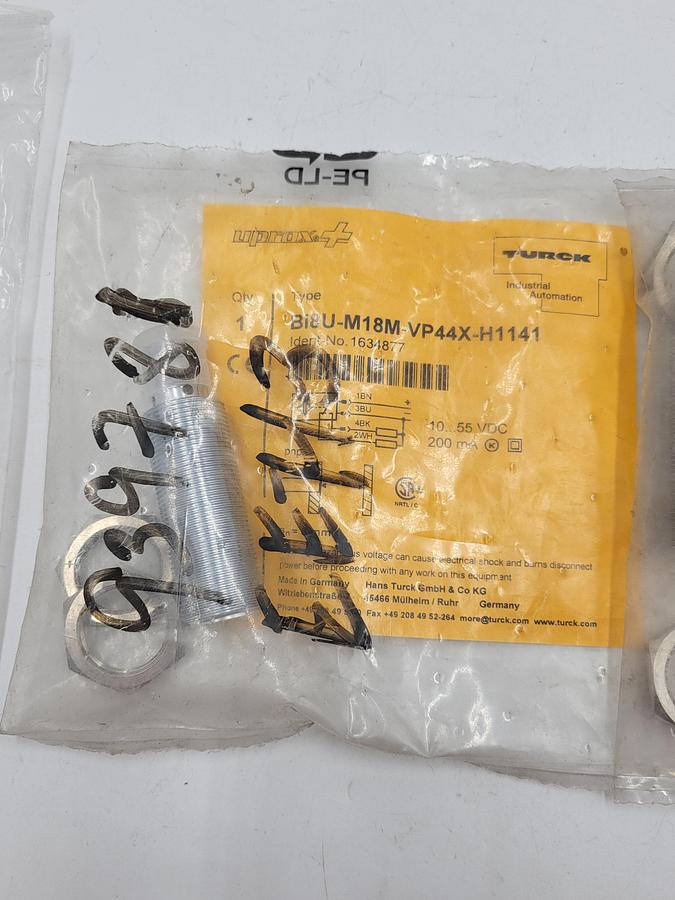 Turck Bi8U-M18M-VP44X-H1141 proximity sensor *NEW IN BAG*