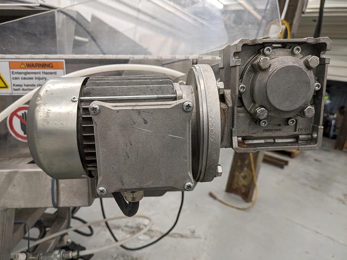 Used Fortress Stealth metal detector, Satinless steel conveyor ( food grade)