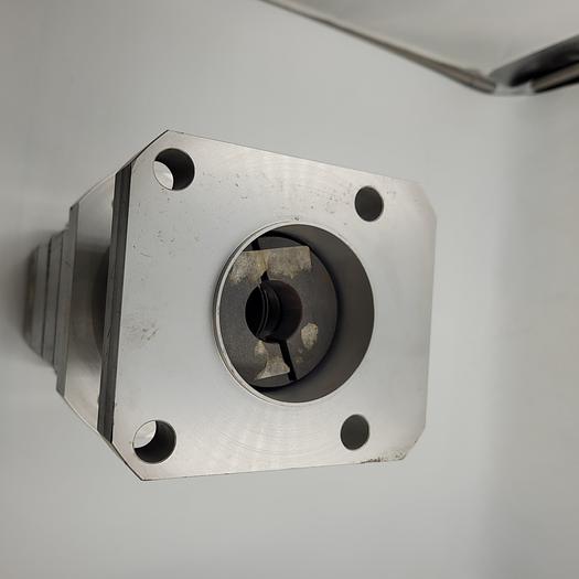 Used SIEMENS SERVO MOTOR 1FK7060-5AF71-1GH0 / ENCODER AM32S/R K30 / 50926852 & COUPLING