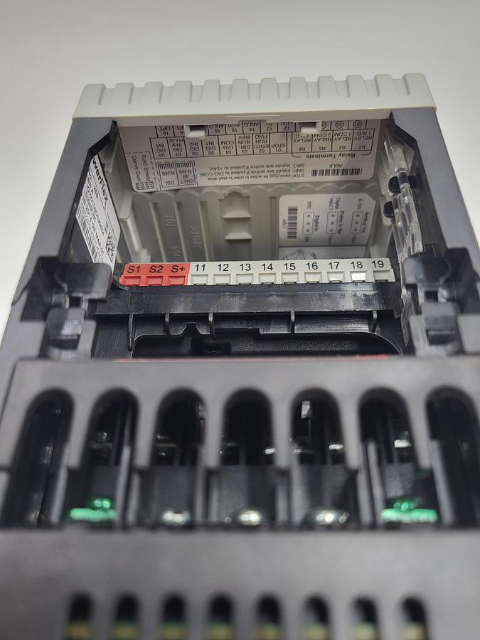 Used Allen Bradley Power Flex 525 cat# 25B-D2P3N104 input 3 ph 380-480v 47-63Hz