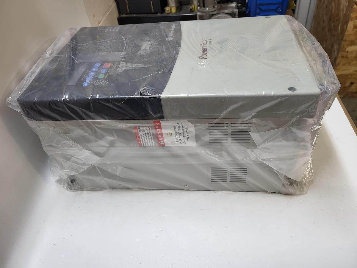 Allen-Bradley Powerflex 400 22C-D045A103 Ser.A *NEW*