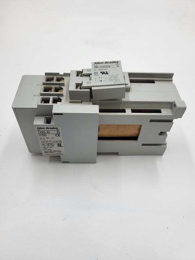 Used Allen Bradley contactor 100-C30ZQ10 / 100-C30Z*00 / 100-FSD250