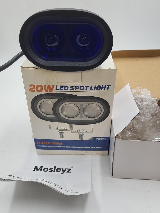20 WATT LED Blue Light with stainless mounting bracket *NEW in mfg's box* diecast aluminum housing X00205NBEL / 10-60 v DC