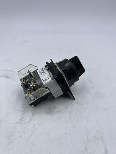 Used Allen-Bradley 800H-HR2 Ser F 