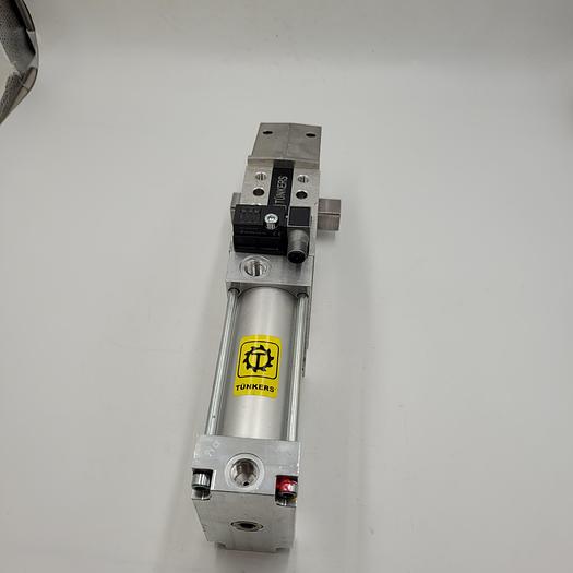 TUNKERS Maschinenbau | VU 63.1 BR2 A05 T12 5 - 135° vario series clamp cylinder. bore size: 63 mm. drive shaft: 20 *NEW*