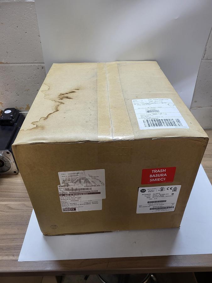 Used Allen-Bradley Powerflex 400 22DC-D045A103 Ser.B *NEW*