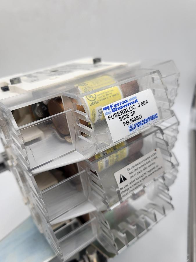 Used Ferraz Shawmut fuserbloc FBJ60SO J 60A SIDE 3P & Ferraz Shawmut SOCOMEC 46HM disconnect switch
