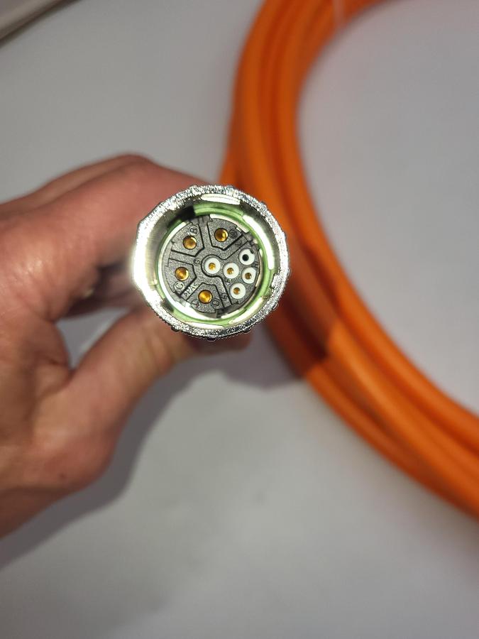 IGUS 3922 - MAT9851701 Readycable Servo Cable *NEW*
