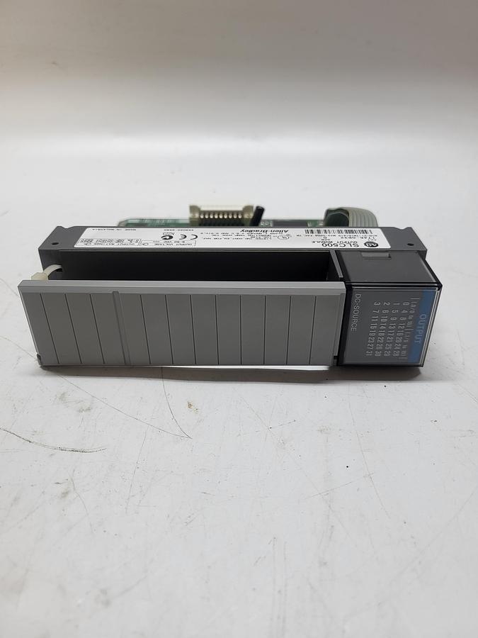 Used Allen-Bradley SLC 500 Output Module 1746-OB32 Ser.D