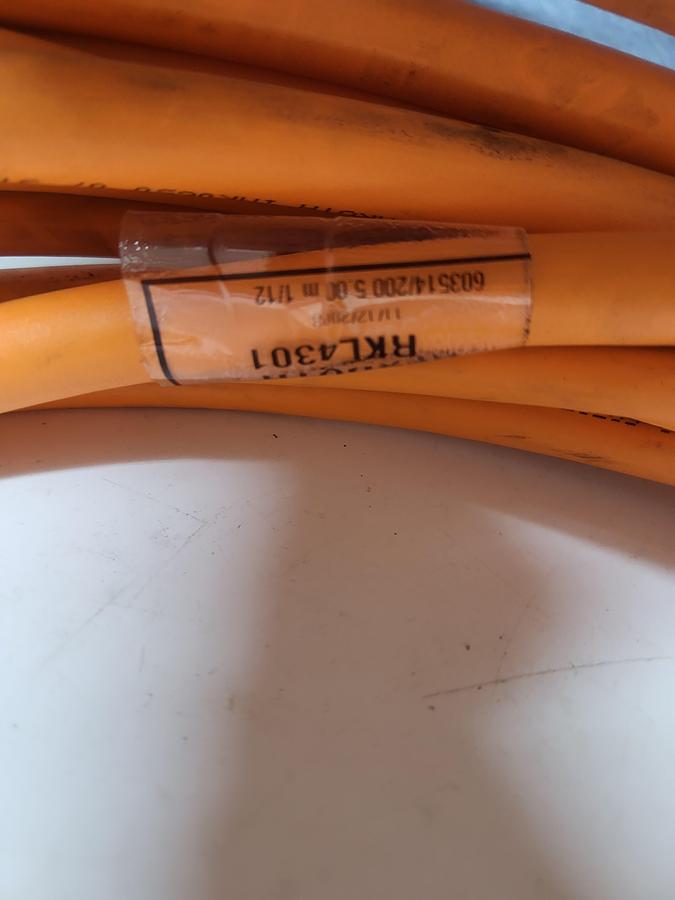 Used Rexroth MSK076C-0450-NN-M1-UP1-NNNN w/RKL4301 AWM Style Cable 185"