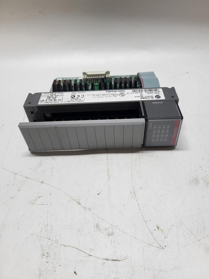 Used Allen-Bradley SLC500 Output Module 1746-OA16 Ser.D