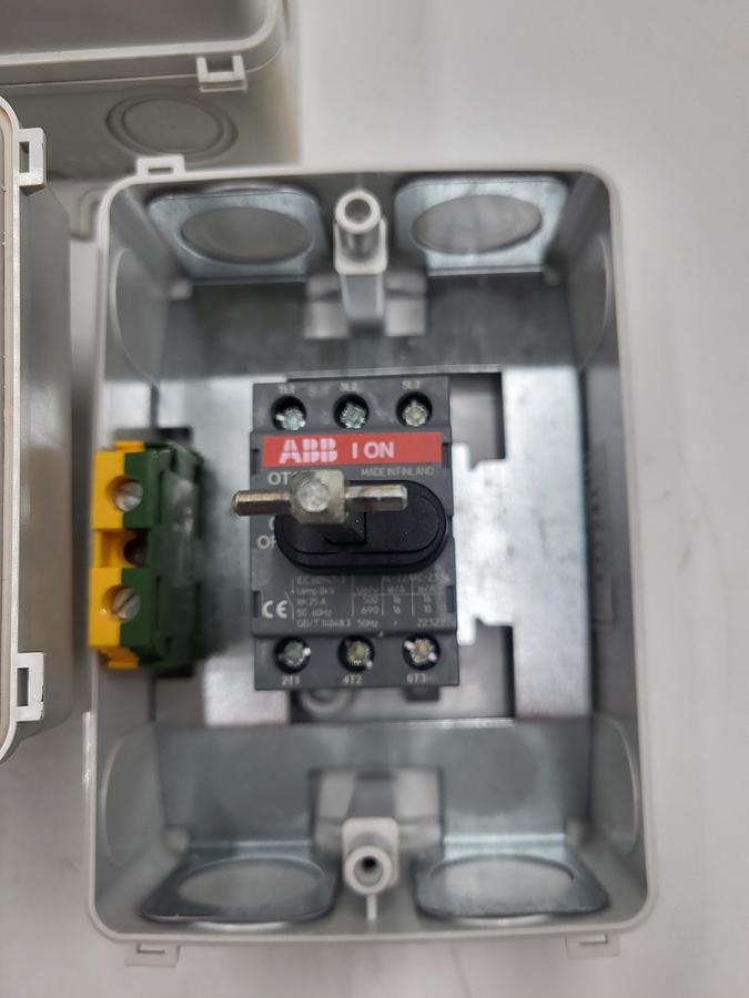 Used ABB EOT16U3P4-1P disconnect switch E63822