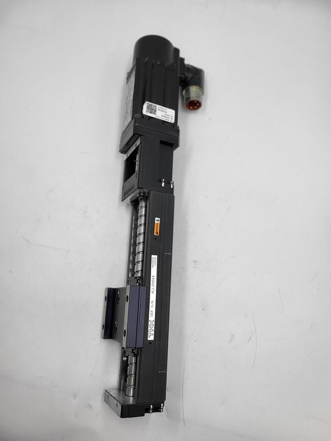 Used Allen Bradley VPL-B0631T-PJ12AA Inverter Duty AC servo motor 168624 & THK SKR33 DIRECT MOTOR MOUNT