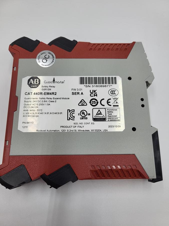 Used Allen Bradley 440R-EM4R2 DIN-rail mount relay