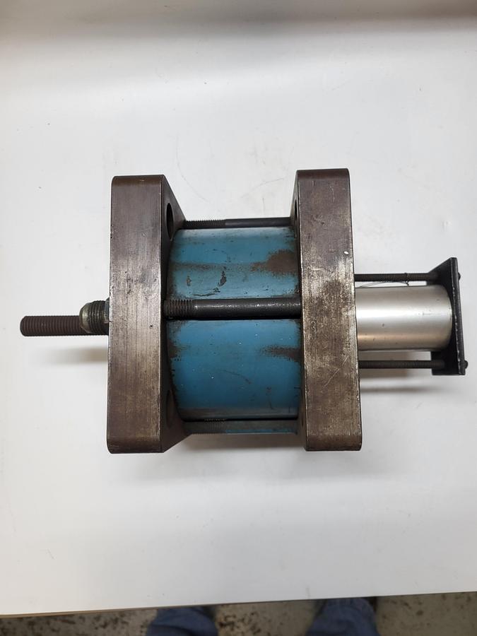 Used 4/6 Shear Cylinder