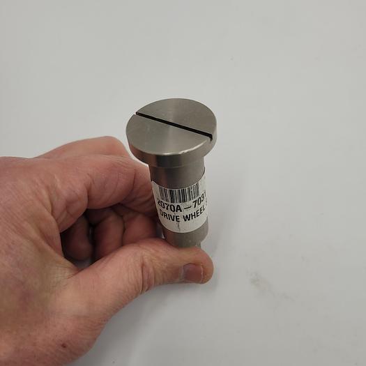 Used CRYOVAC - DRIVE WHEEL SHAFT 2070A-7031 / 241G