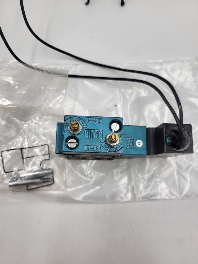 Used MAC PID-111CAAA  solenoid valve & 714C-12-PI-111CA electrically actuated, 4-way, 2-position single operator solenoid valve