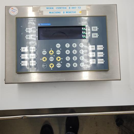 Used MODICON Square D Telemecanique XBTPM027010 OPERATOR INTERFACE W/ stainless steel enclosure & cables