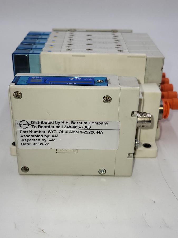 Used SMC SY5-IOL-0-M65RI W/ 5 solenoids SY5400 / One: EX260-SIL1 Serial Transmission System