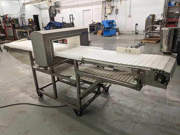 Used Safeline metal detector 21.5" wide x 6.75" tall 18" wide belt