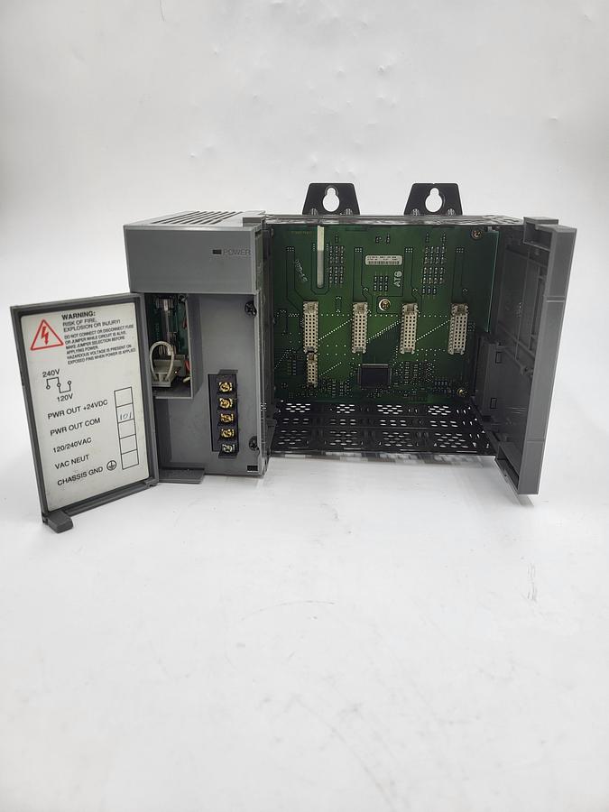 Used Allen Bradley SLC 500 1746-P1 Power Supply & 4 Slot Rack 1746-A4