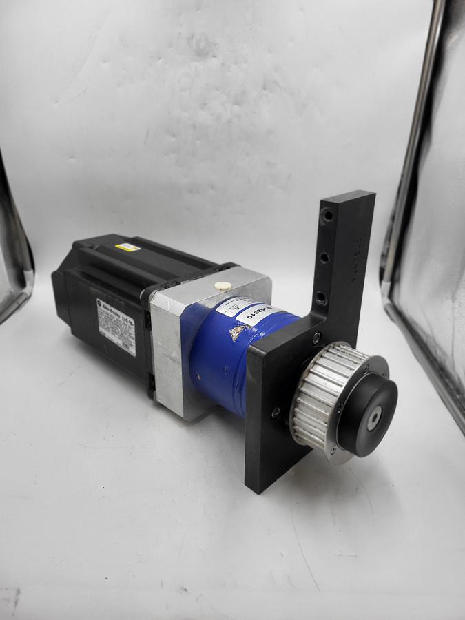 Used Allen Bradley MPL-B540K-MK72AA / 460V 4000 RPM & Wittenstein LP 120S-MF1-5 / AC 10026213 plate: 10-1/4" x 6"