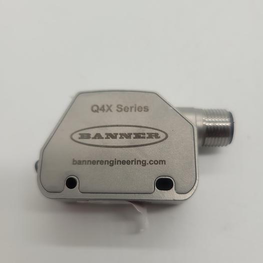 Banner Q4XFKLAF610-Q8 Laser