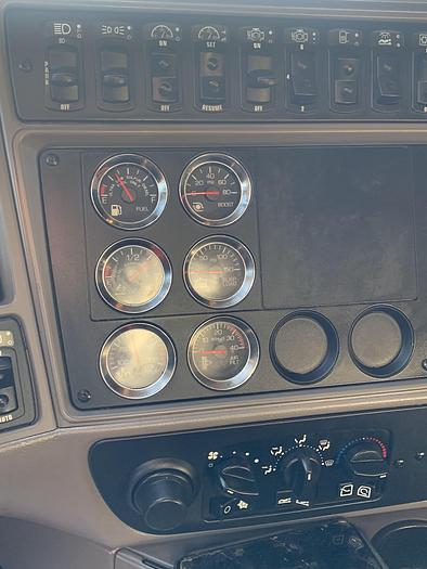 Used 2013 Kenworth T700