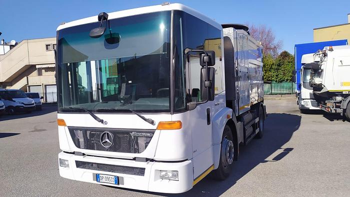 Usato 2008 MERCEDES ECONIC CAPPELOTTO