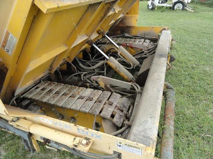 Used GEHL 1694 Paver