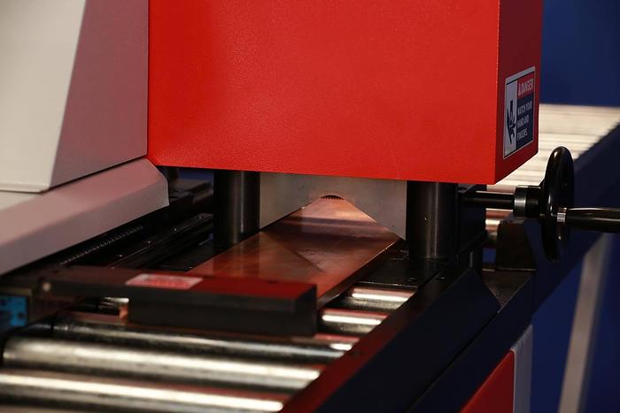 PUNZONADORA COMBINADA PARA BARRAS DE COBRE HBC A 160 CE NUEVA